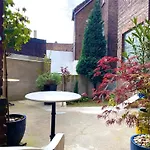 2 Rooms, Free Parking, 25 Min To Duesseldorf, 150 Mbps Wlan