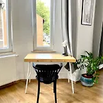2 Rooms, Free Parking, 25 Min To Duesseldorf, 150 Mbps Wlan דירה דיסבורג