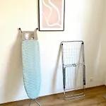 2 Rooms, Free Parking, 25 Min To Duesseldorf, 150 Mbps Wlan דירה *
