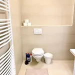 דירה 2 Rooms, Free Parking, 25 Min To Duesseldorf, 150 Mbps Wlan דיסבורג