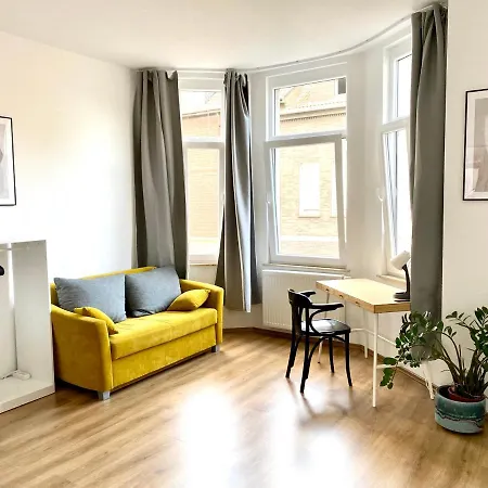2 Rooms, Free Parking, 25 Min To Duesseldorf, 150 Mbps Wlan * Duisburg