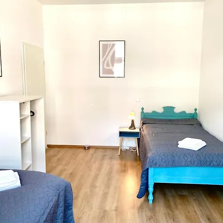 2 Rooms, Free Parking, 25 Min To Duesseldorf, 150 Mbps Wlan דיסבורג
