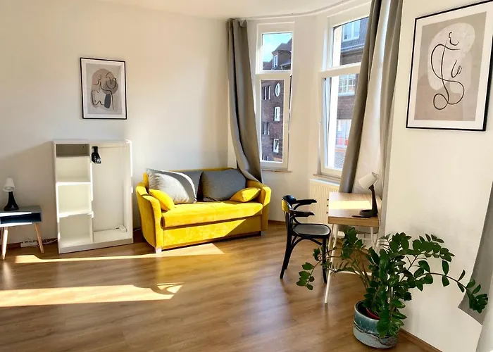 Appartement 2 Rooms, Free Parking, 25 Min To Duesseldorf, 150 Mbps Wlan Duisburg