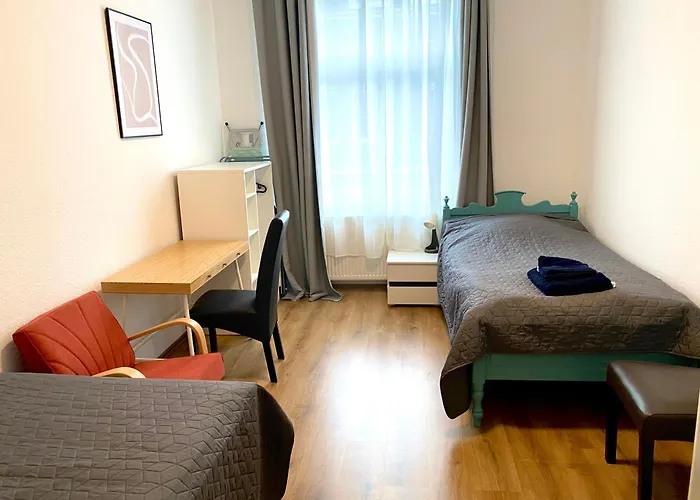 2 Rooms, Free Parking, 25 Min To Duesseldorf, 150 Mbps Wlan Duisburg